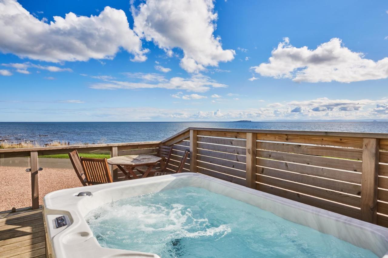 Sauchope Links Holiday Lodge And Glamping Park Crail Exterior photo
